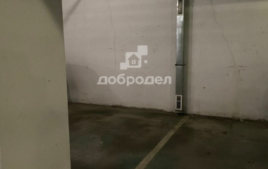 Екатеринбург, ул. Кузнечная,83