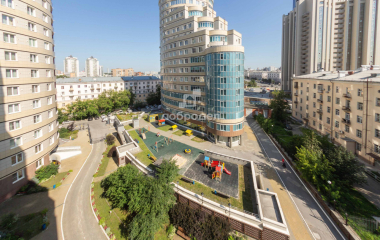 Екатеринбург, ул. Николая Никонова,8