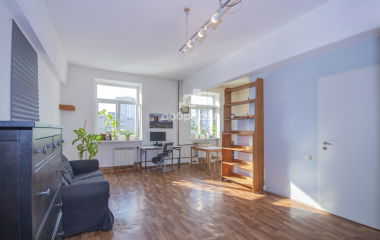 Екатеринбург, пр-кт. Космонавтов,48