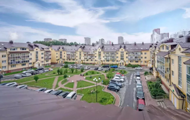 Екатеринбург, ул. Очеретина,5