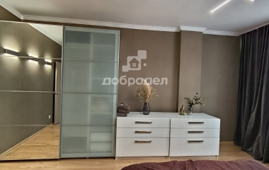 Екатеринбург, мкр. Светлый,1