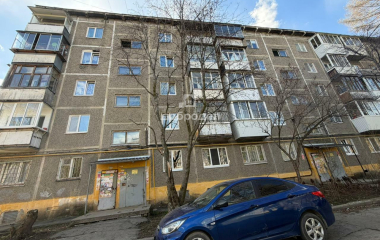 Екатеринбург, ул. 40-летия Октября,82