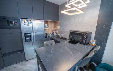 Екатеринбург, ул. Краснолесья,10/5