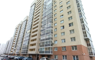 Екатеринбург, ул. Рощинская,27