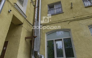 Екатеринбург, ул. 40-летия Октября,25