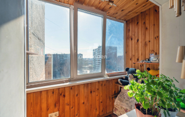 Екатеринбург, б-р. Сиреневый,21