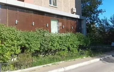 Екатеринбург, ул. Бакинских комиссаров,100