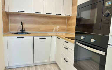 Екатеринбург, ул. Хрустальногорская,93