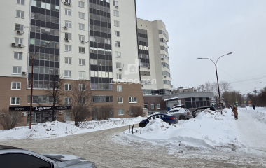 Екатеринбург, ул. Красных командиров,17