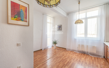 Екатеринбург, ул. Белинского,180