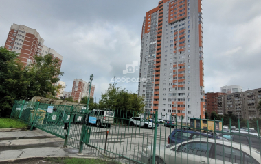 Екатеринбург, ул. Парниковая,6