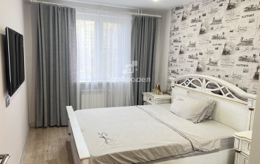 Екатеринбург, ул. Крестинского,27