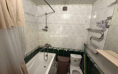 Екатеринбург, ул. 40-летия Октября,82