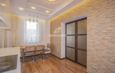 Екатеринбург, ул. Серафимы Дерябиной,37