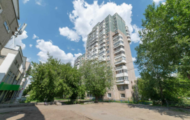 Екатеринбург, ул. Байкальская,27