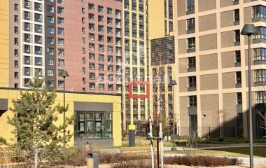 Екатеринбург, б-р. Золотистый,19