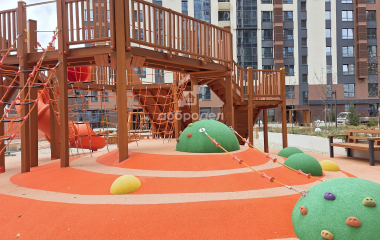 Екатеринбург, ул. Нагорная,16