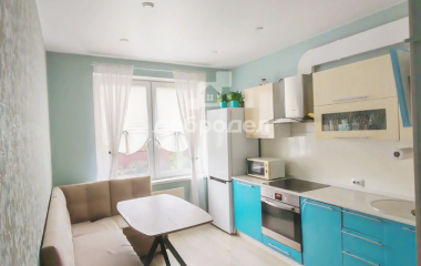 Екатеринбург, ул. Анатолия Мехренцева,38