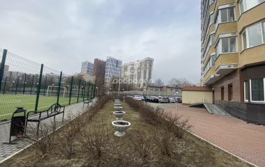 Екатеринбург, ул. Машинистов,3