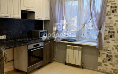 Екатеринбург, ул. Очеретина,12