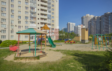 Екатеринбург, ул. 8 Марта,181 к6