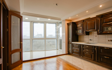 Екатеринбург, ул. Юмашева,15