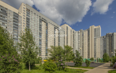Екатеринбург, ул. Михеева М.Н.,2