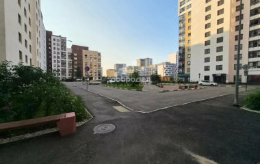 Екатеринбург, ул. Евгения Савкова,35/2