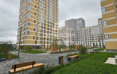 Екатеринбург, б-р. Новосинарский,5