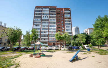 Екатеринбург, ул. Лесная,38а