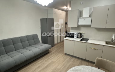 Екатеринбург, ул. Крауля,107/4