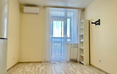 Екатеринбург, ул. Хрустальногорская,93