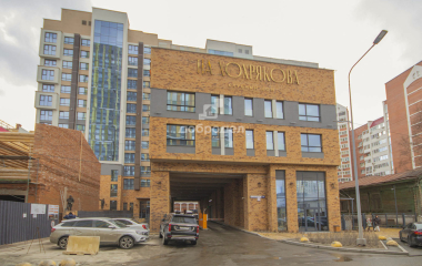 Екатеринбург, ул. Хохрякова,66