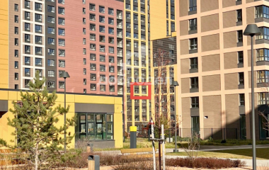 Екатеринбург, б-р. Золотистый,19