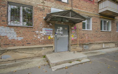 Екатеринбург, пр-кт. Космонавтов,61а