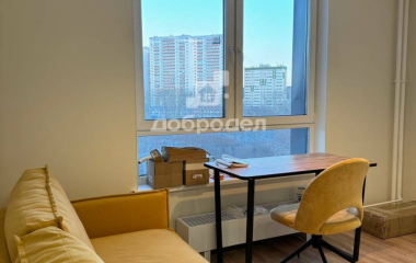 Екатеринбург, ул. Хуторская,1/4