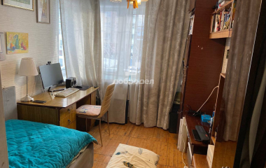 Екатеринбург, ул. Красных командиров,1а