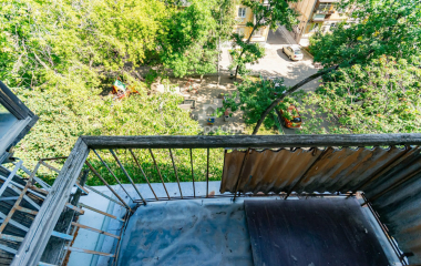 Екатеринбург, ул. Братская,25