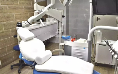 Екатеринбург, ул. Бакинских комиссаров,100