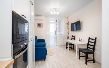 Екатеринбург, ул. Хрустальногорская,93