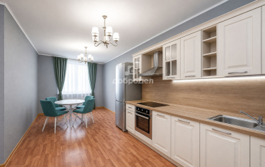 Екатеринбург, ул. Кировградская,4