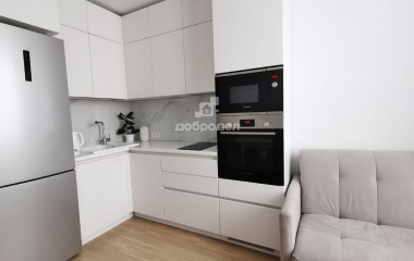 Екатеринбург, ул. Хрустальногорская,88-2