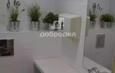 Екатеринбург, ул. Бакинских комиссаров,100