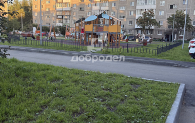Первоуральск, ул. Комсомольская,10