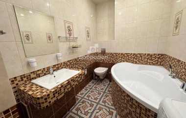Екатеринбург, ул. Токарей,40