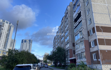 Екатеринбург, ул. Репина,93