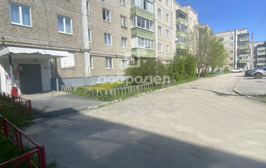 Первоуральск, ул. Папанинцев,3