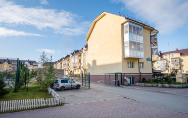 Екатеринбург, ул. Очеретина,8
