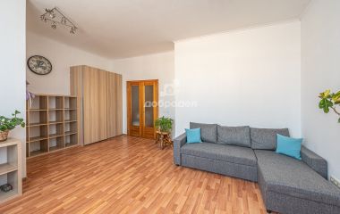 Екатеринбург, ул. Белинского,180