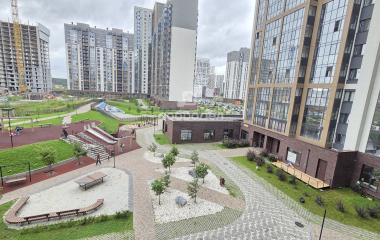 Екатеринбург, ул. Академика Парина,13